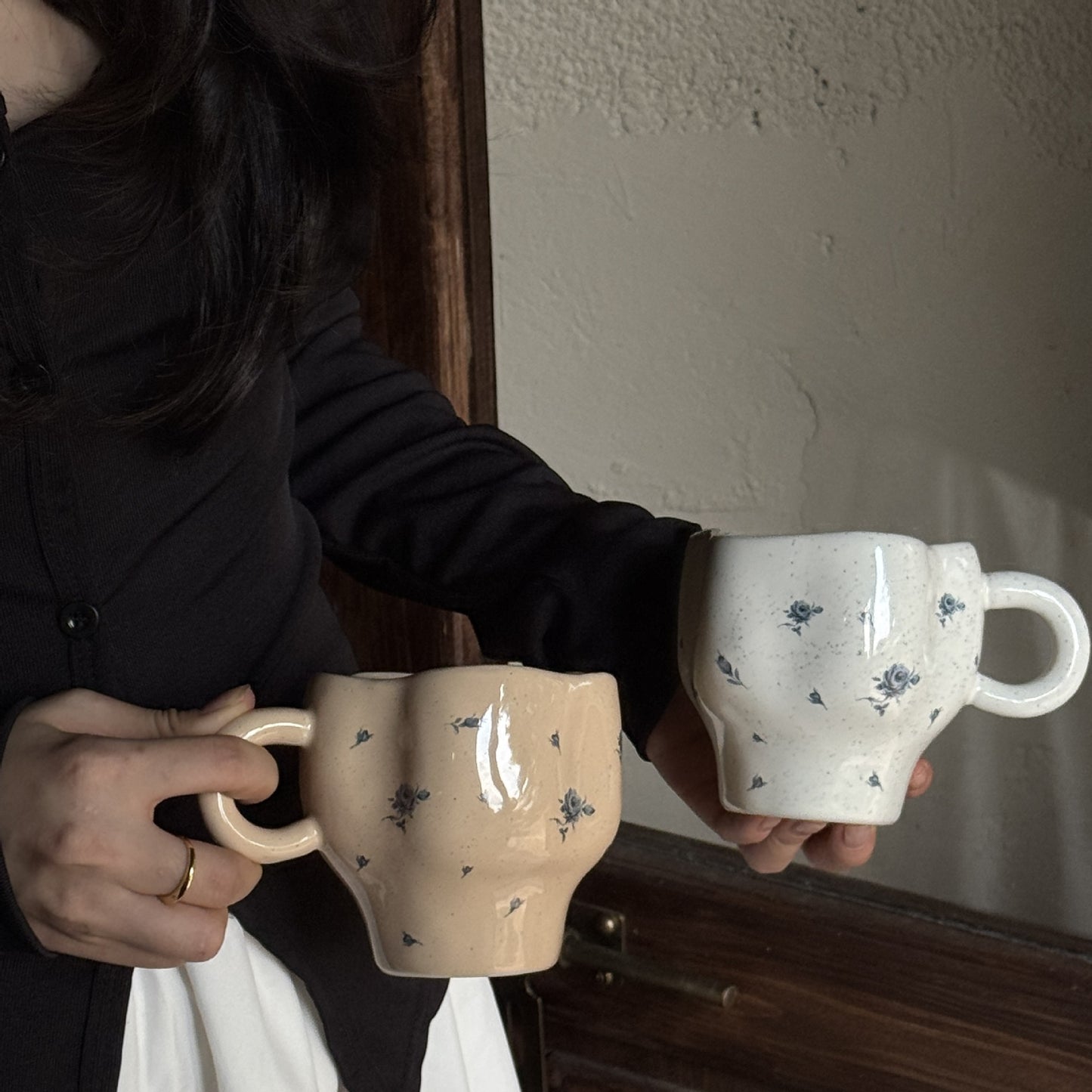 Original design hand-molded blue rose cup ceramic high-quality mug milk coffee cup souvenir