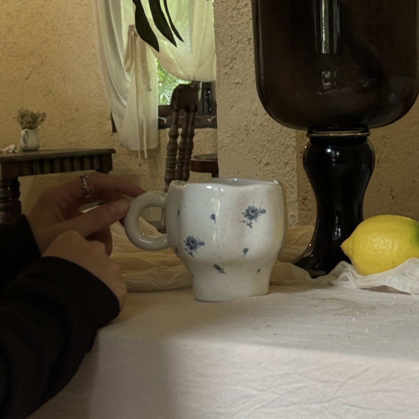 Original design hand-molded blue rose cup ceramic high-quality mug milk coffee cup  souvenir