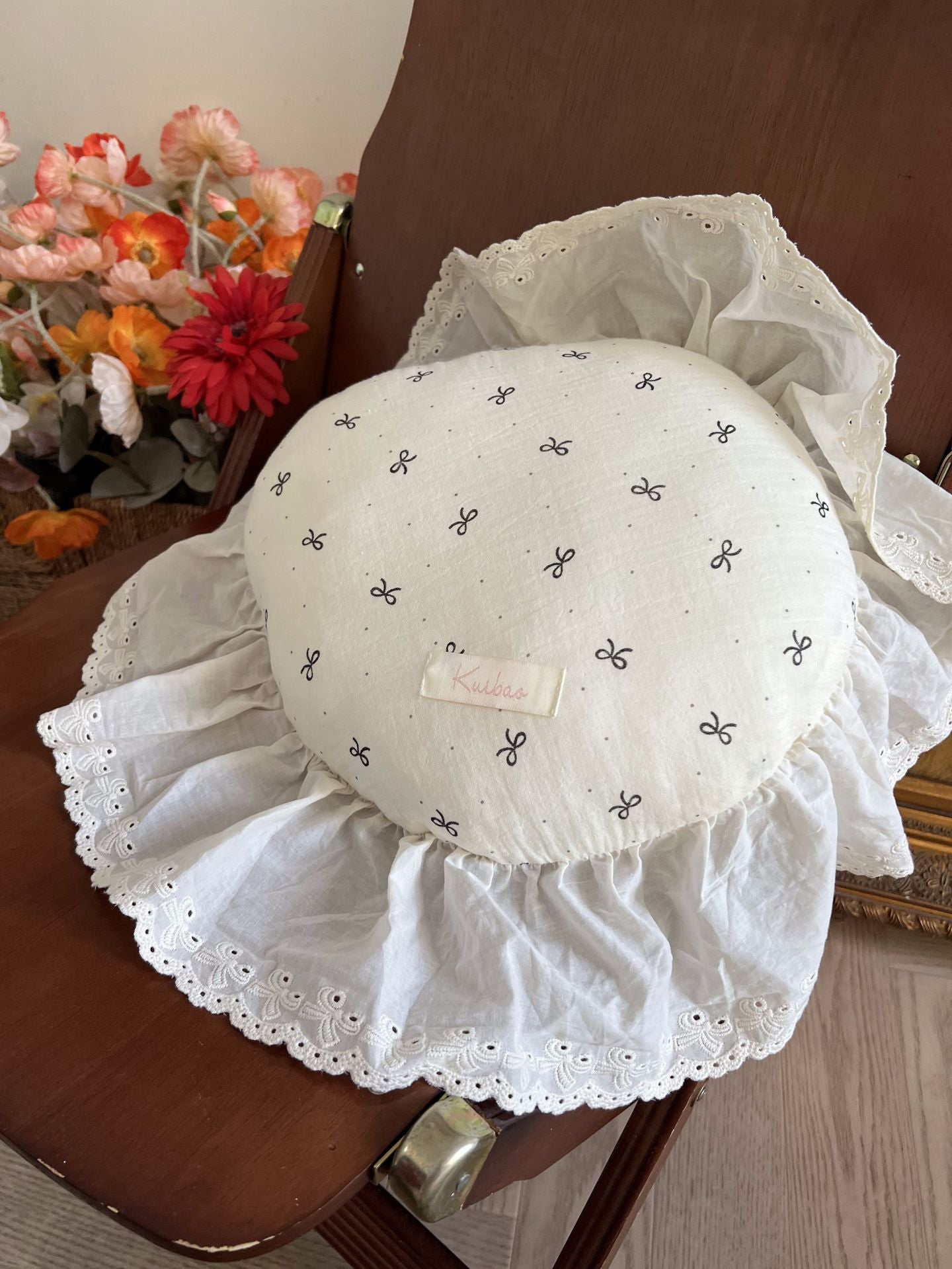 French retro small round throw pillow cotton ruffled edge round cushion sofa bedroom waist photo decorative pillow