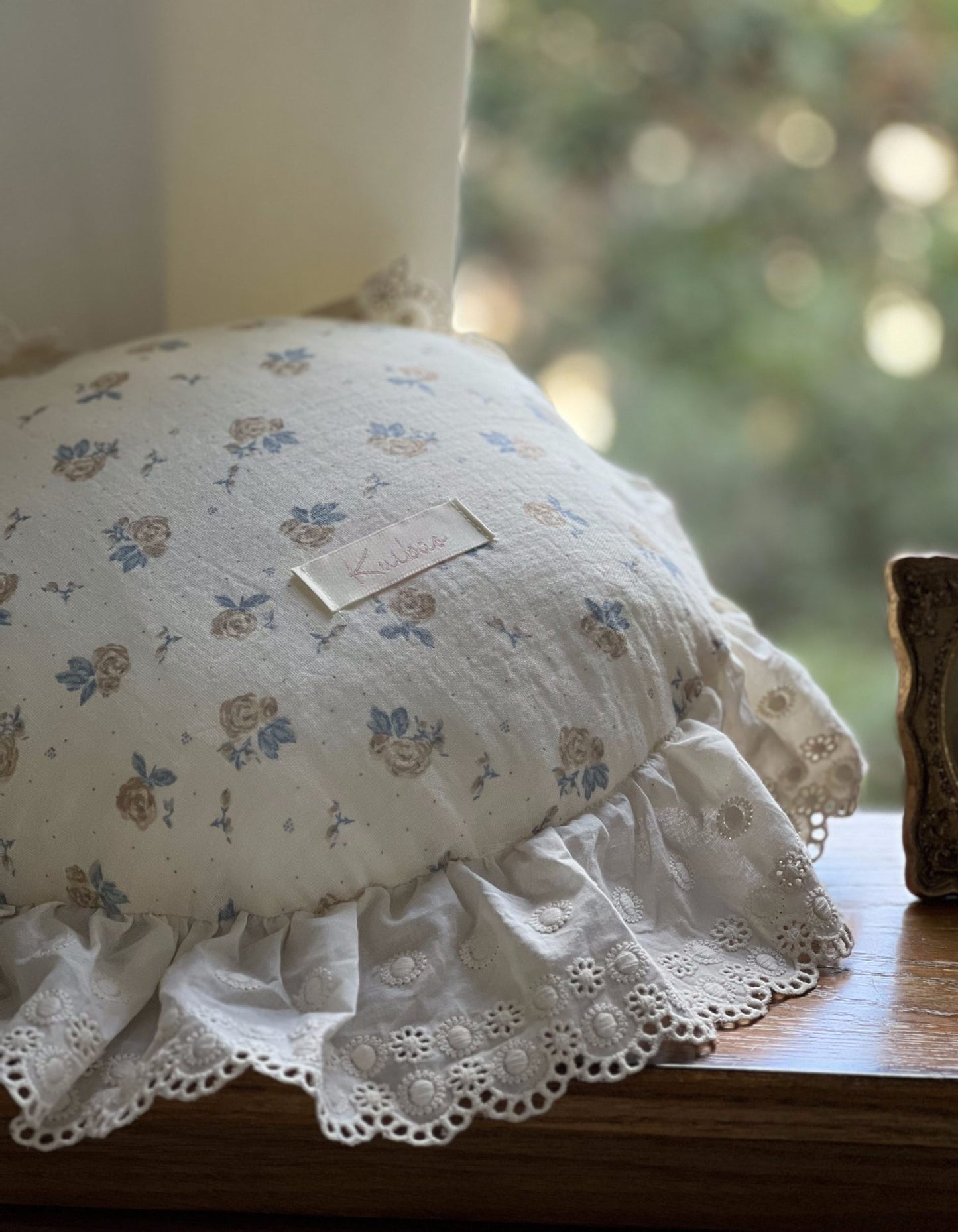 French retro small round throw pillow cotton ruffled edge round cushion sofa bedroom waist photo decorative pillow
