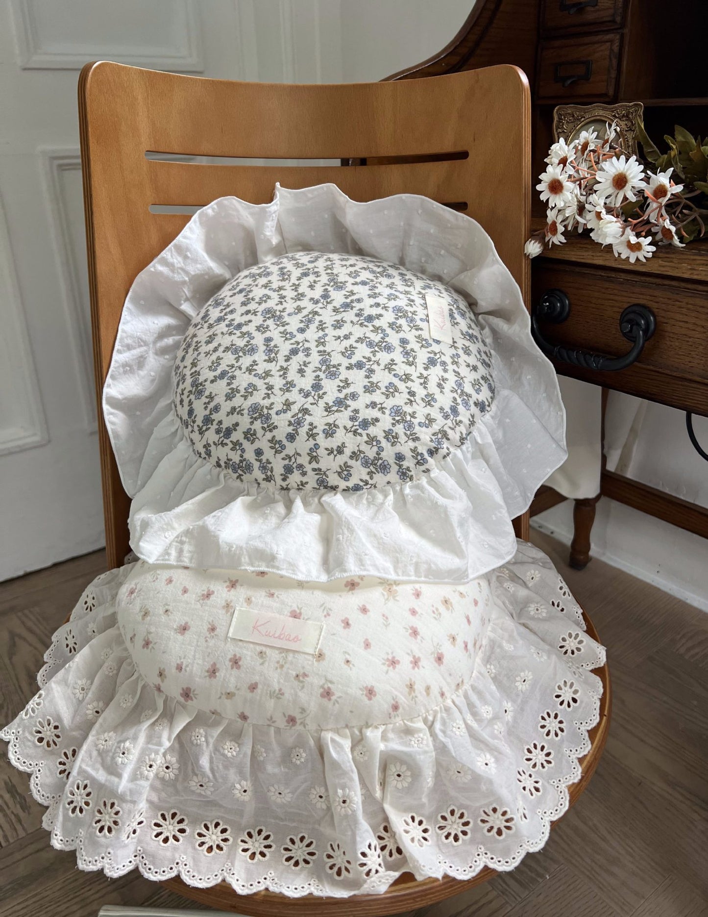 French retro small round throw pillow cotton ruffled edge round cushion sofa bedroom waist photo decorative pillow