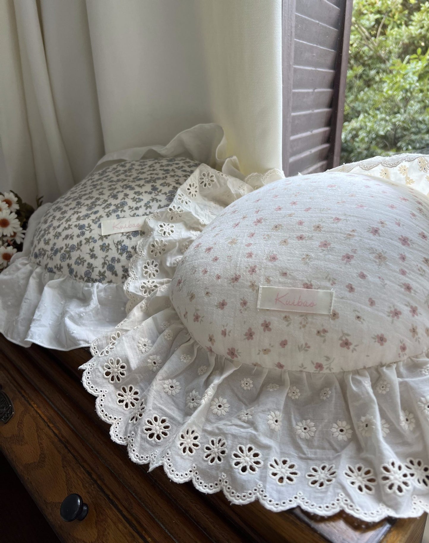 French retro small round throw pillow cotton ruffled edge round cushion sofa bedroom waist photo decorative pillow